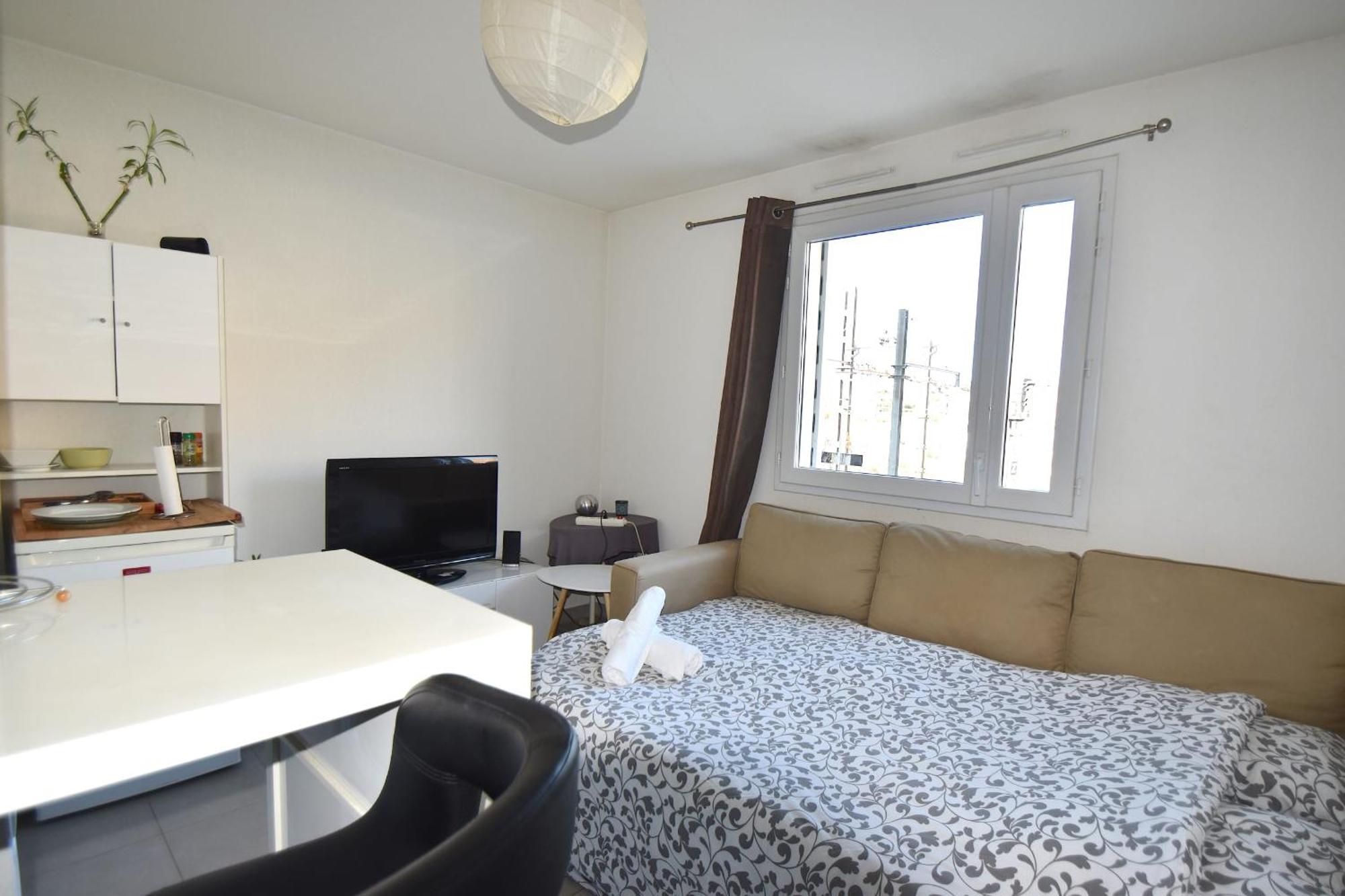 Studio Gare St Roch 1Er Etage - Air Rental Montpellier Ngoại thất bức ảnh