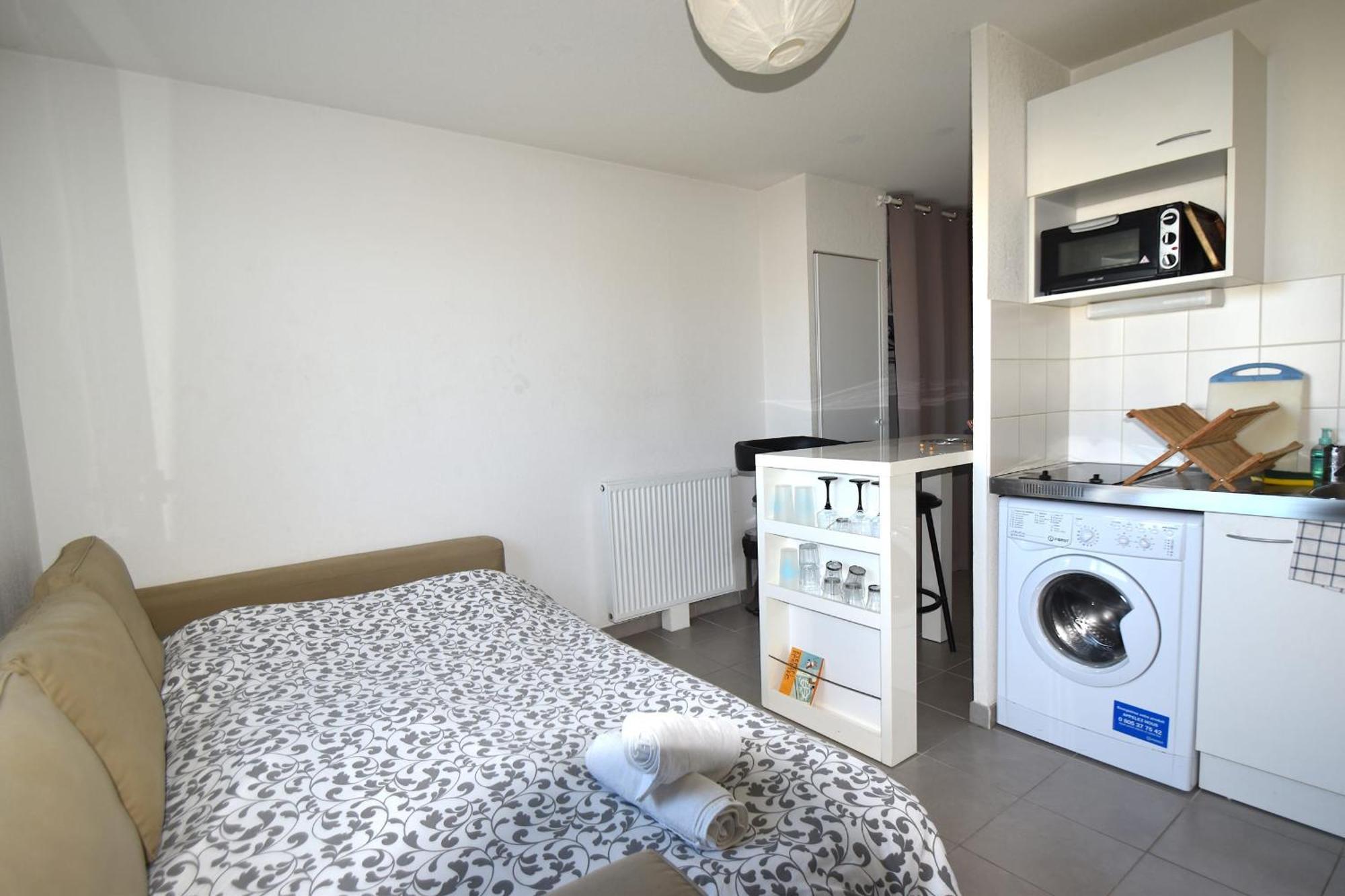 Studio Gare St Roch 1Er Etage - Air Rental Montpellier Ngoại thất bức ảnh